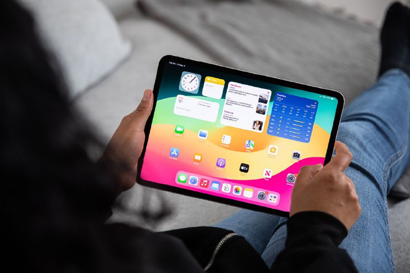 📈 苹果 iPad 销量反弹，人工智能推动即将到来苹果的 iPad 部门在最近一个季度取得了显著的销售增长，这得益于新款 iPad Pro 和 iPad Air 机型的推出