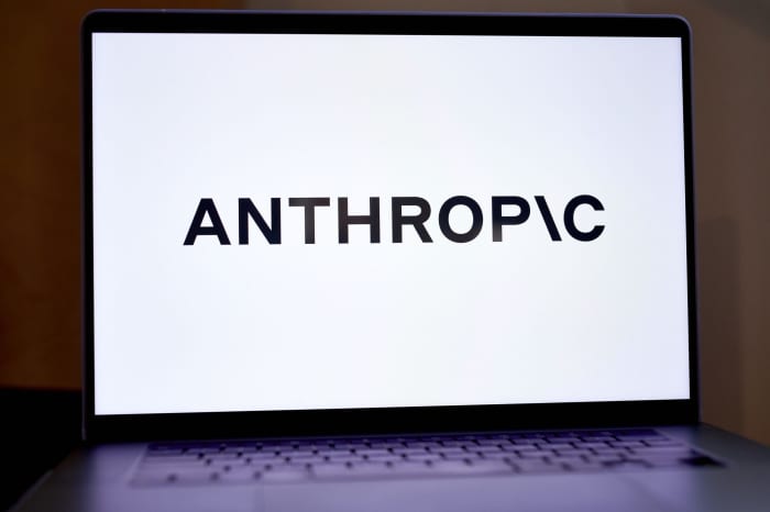 🤖 Anthropic 推出 Claude 3 企业版 AI 模型，瞄准企业市场Anthropic 推出了其 Claude Enterprise 计划，为企业提供其先进的 Claude 3 大型语言模型家族的访问权限