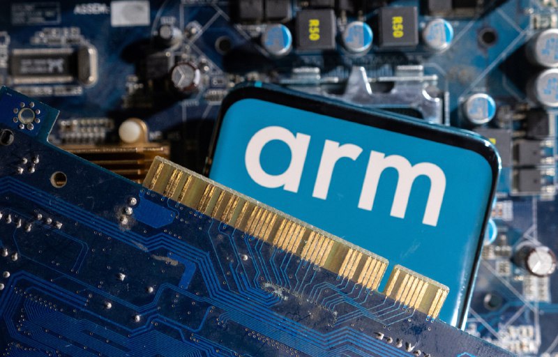 💡 Arm 曾洽购 Alphawave 获取 AI 芯片关键技术，但已放弃交易据路透社援引消息人士报道，软银集团旗下的芯片技术公司 Arm 近期曾寻求收购英国半导体知识产权供应商 Alphawave