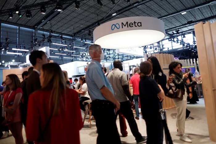 🚨 Meta 和科技巨头警告欧盟：监管可能会扼杀 AI 创新由 Meta Platforms、Spotify 和 Prada 等超过 20 家公司组成的联盟向欧盟 (EU) 发出警告，表达了他们对欧盟科技监管的担忧