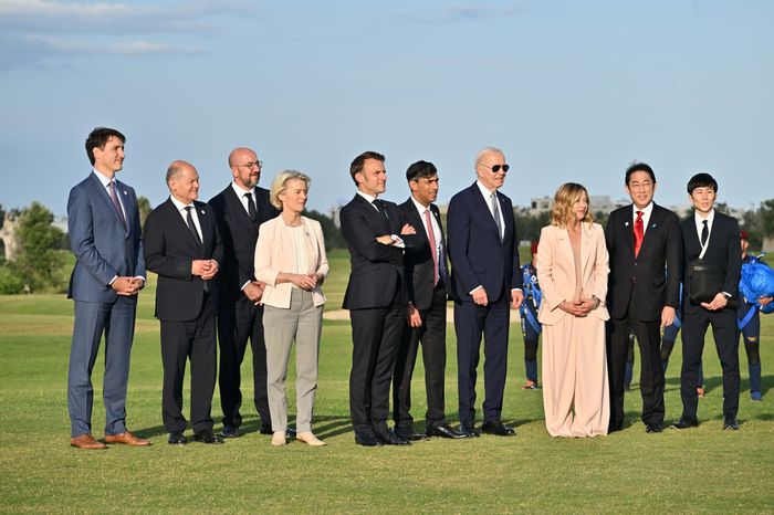 🤖 七国集团谴责中国补贴和高科技出口七国集团（G7）国家，包括美国，对中国对电动汽车、电池和太阳能电池板等行业的巨额补贴表示担忧，他们声称这些补贴扭曲了全球市场，损害了其他国家