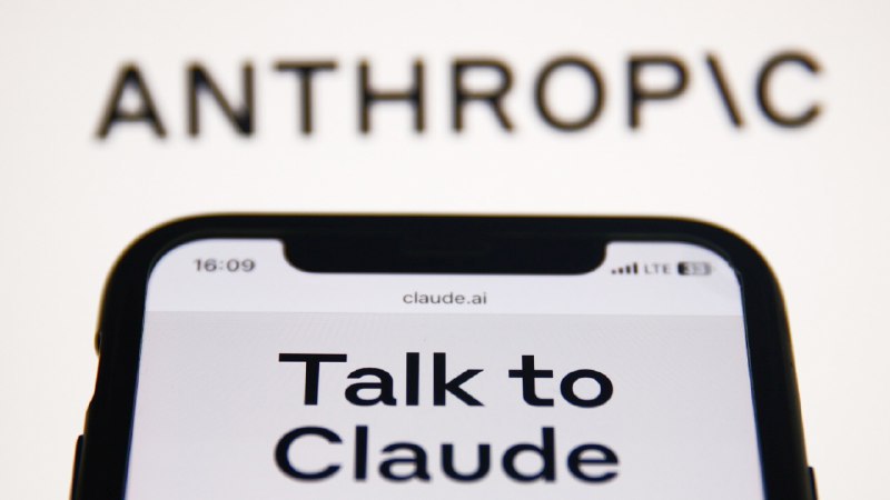 🧠 Anthropic 声称 Claude 3.5 在关键基准测试中优于 GPT-4 和 GeminiAnthropic 最新的人工智能模型 Claude 3.5 Sonnet 在推理、编码和数学等关键基准测试中表现优于 OpenAI 的 GPT-4o 和 Google 的 Gemini 1.5