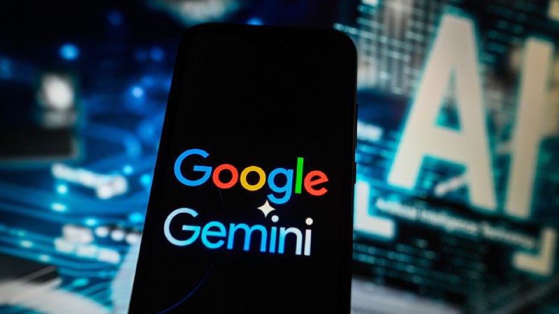 🤖 Google Gemini 准备为 Apple Intelligence 提供动力据报道，苹果正在与谷歌洽谈，将其 Gemini AI 聊天机器人整合到即将推出的 Apple Intelligence 服务中