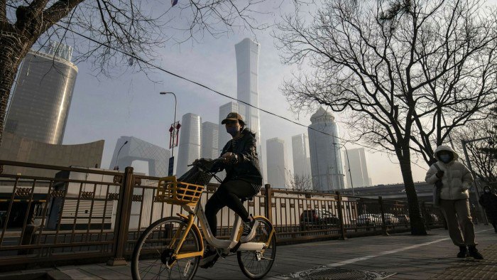 🚫 私募股权公司因紧张局势加剧而暂停中国投资今年，包括黑石、KKR 和凯雷在内的全球领先私募股权公司，都大幅减少了对中国的投资，原因是地缘政治紧张局势升级以及北京方面加强了监管控制