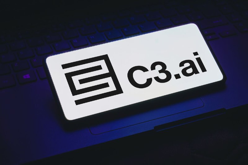 📉 C3 AI 股价暴跌 18%，订阅收入不及预期C3.ai Inc. 在盘后交易中下跌 18%，从之前的收盘价 23.01 美元跌至 18.44 美元，此前该公司公布了其第一财季业绩