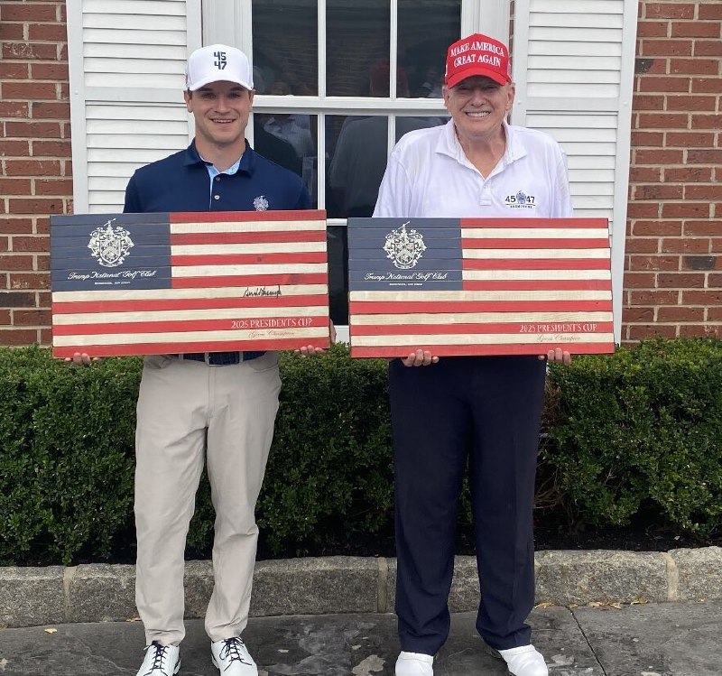 ⛳ 特朗普赢得特朗普国家贝德明斯特会员锦标赛美国前总统唐纳德·特朗普在一次会议和电话会议的间隙，与搭档汤米·乌尔丘利（Tommy Urciuoli）一起，在特朗普国家贝德明斯特球场赢得了会员锦标赛（总杆，无让杆）