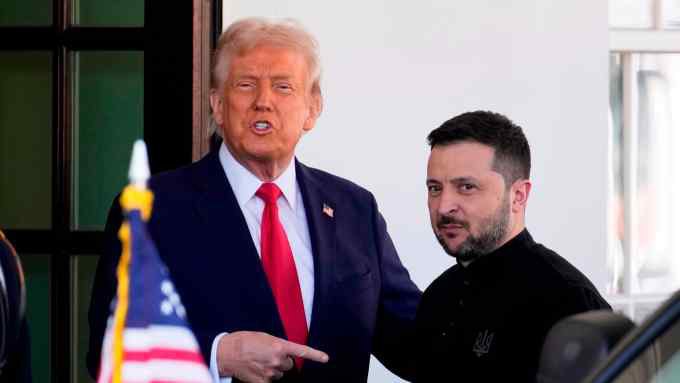 🇺🇸 促盟友明确台海冲突角色，美防部官员施压日澳美国国防部政策次长科尔比正向日本和澳大利亚施压，要求两国明确在美国与中国可能因台湾问题发生冲突时，它们将扮演何种角色