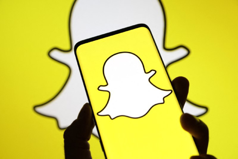 🤖 Snap 推出 AI 驱动的 AR 工具，增强用户体验Snap Inc. 为其增强现实 (AR) 平台推出了先进的生成式 AI 工具，允许用户为视频和照片创建更逼真的特效