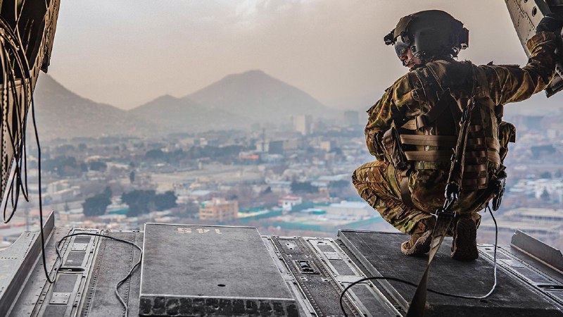 🛡️ AI 工具“Raven Sentry”高精度预测塔利班袭击2020年夏天，美国情报分析员在阿富汗使用了一种名为“Raven Sentry”的人工智能工具来预测潜在的暴力袭击