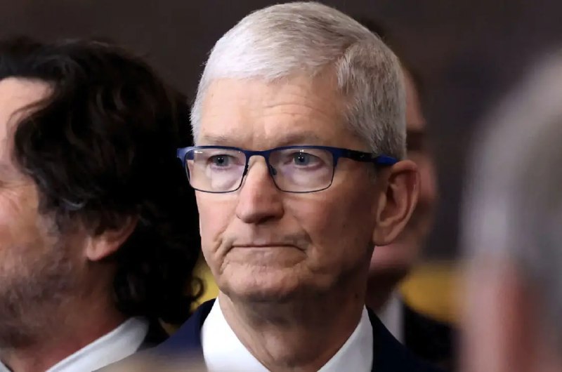 特朗普对苹果动手原因曝光 他被库克“拒绝”了库克的这一决定似乎激怒了特朗普