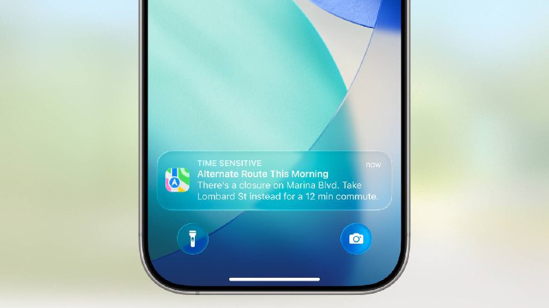 📱 20年最大分歧！安卓All in AI，苹果为何先聚焦美学？苹果与谷歌在手机操作系统领域正迎来近二十年来最大的一次分化