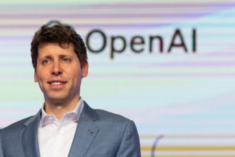 奥特曼：中美在AI上除了竞争还应该合作据CNBC报道，OpenAI CEO萨姆·奥特曼(Sam Altman)周一表示，美国不应将与中国的AI竞争视为一场竞赛，双方应该在关系AI未来的重大议题上展开合作