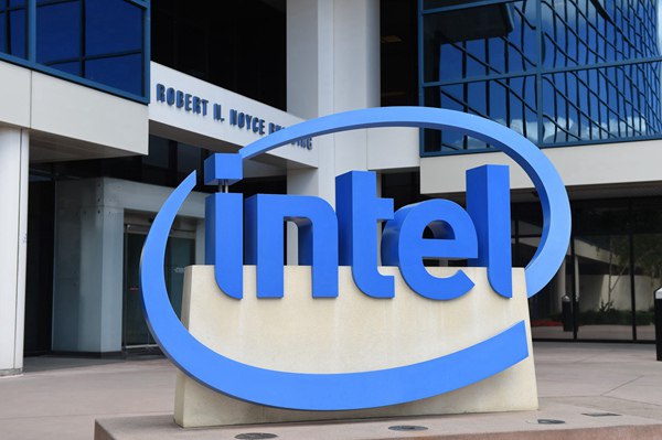 挑战英伟达!英特尔 CEO 陈立武宣布进军 GPU 生产，发力 AI 算力市场随着公司转型进入关键期，英特尔（Intel）正式吹响了进军 GPU(图形处理器)市场的号角