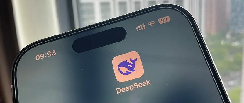 DeepSeek跌落神坛 月均下载量暴跌72.2%DeepSeek光环褪色，其吸引力已经大不如前，从它的下载量就能看出来