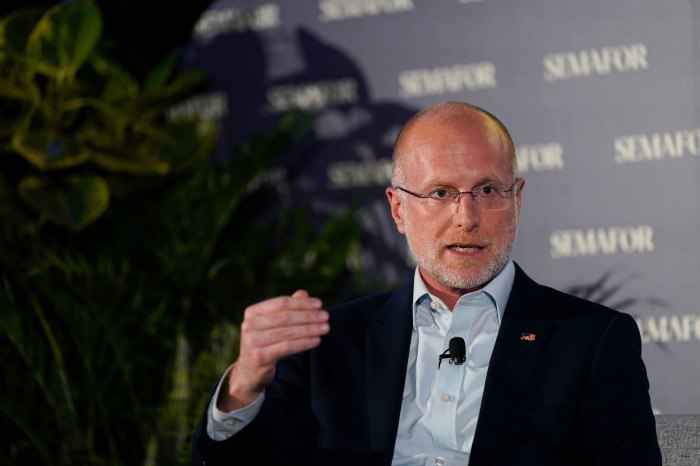 🇺🇸 美国拟禁止中国技术接入海底通信电缆美国联邦通信委员会（FCC）将于8月7日投票表决一项新规，旨在禁止任何包含中国技术或设备的公司的海底通信电缆接入美国