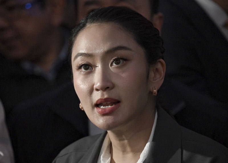 🤒泰国总理因高烧住院，取消周五行程：泰国总理佩通坦·西那瓦因高烧于周四晚住院，此前她刚结束对柬埔寨为期两天的访问