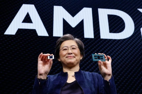 AMD与甲骨文携手打造超大型AI芯片集群 年内最大算力合作落地芯片设计商超微半导体公司（AMD）宣布与甲骨文（Oracle）达成合作，AMD将在后者的数据中心部署约5万颗最新AI芯片MI450，标志着双方在人工智能算力领域的深度绑定