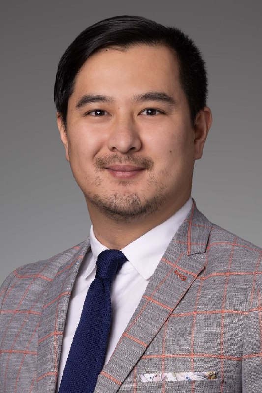 🤖摩根士丹利打造自有AI工具摩根士丹利已推出其第二款AI工具“AI @ 摩根士丹利简报”，该工具可以总结视频会议并生成后续电子邮件