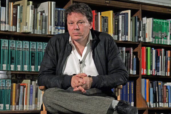 🤖人工智能会消灭无意义的工作吗？人工智能有望自动化全球相当于3亿个全职工作的任务，其中许多是办公室工作