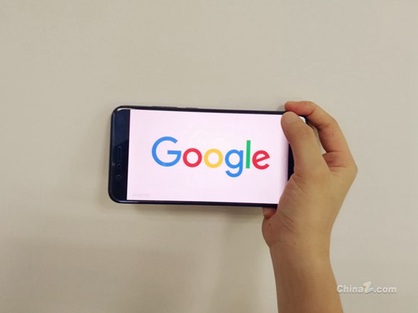 谷歌Q1 财报：搜索查询量创历史新高，AI订阅用户突破3. 5 亿谷歌母公司Alphabet近日发布了 2026 年第一季度财报，首席执行官桑达尔·皮查伊宣布，得益于人工智能技术的全栈式布局，谷歌搜索查询量在上季度创下历史最高纪录