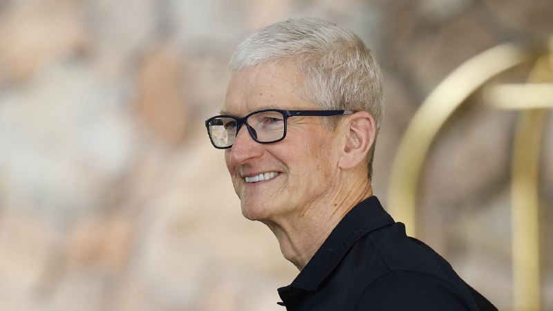 🤖 苹果加大AI投资并考虑收购，第三财季营收940亿美元苹果公司CEO蒂姆·库克在最新财报电话会议上表示，公司正“显著”增加对AI技术的投资，并重新分配员工专注于Apple Intelligence功能