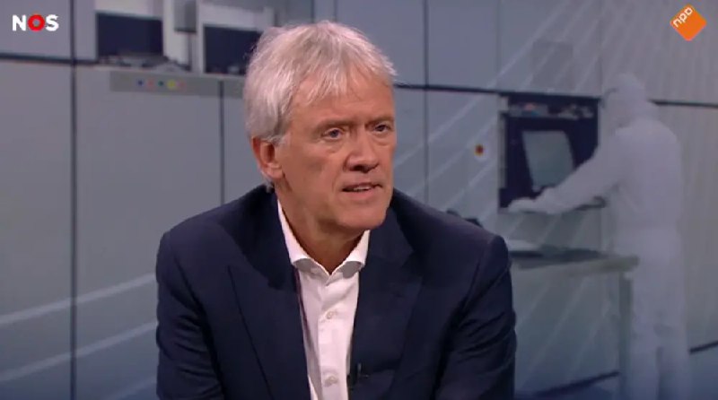 ASML CEO：DeepSeek成功不代表芯片管制没效果Fouquet在上周接受采访时表示，软件和算法将是未来企业在AI科技领域公开竞争的主要领域