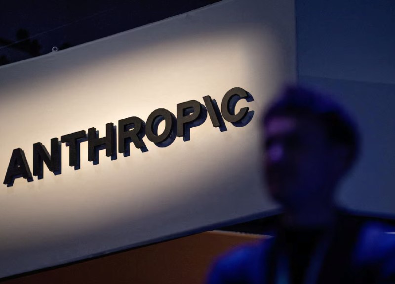 美国IPO市场陷入“瘫痪” Anthropic被寄望打破僵局围绕人工智能（AI）的争议令一些企业被迫按下了IPO暂停键，在Anthropic上市一天天迫近之际，数十亿美元资金和长达数月的筹备工作陷入停顿