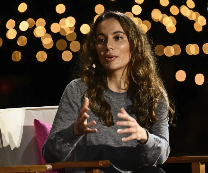 OpenAI前CTO公司获英伟达、AMD投资 估值达120亿美元据科技网站TechCrunch报道，AI创业公司Thinking Machines Lab发言人表示，该公司在周一正式完成了由安德森·霍洛维茨基金领投的20亿美元种子轮融资