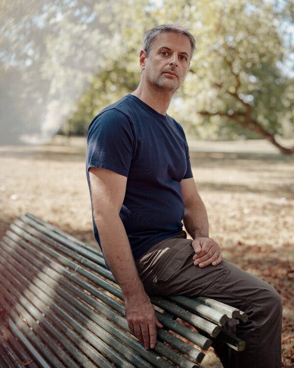 🤖 OpenAI GPT-5发布引用户强烈反弹：冷淡回应引发“情感丧失”争议OpenAI于8月7日发布了新版聊天机器人GPT-5，旨在实现更深层次的推理并“最大程度减少奉承”