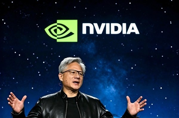 黄仁勋确认出席中美领导人国宴 英伟达GPU重返中国有戏英伟达CEO黄仁勋已确认出席中美两国领导人国宴，这场国宴定于9月24日举行