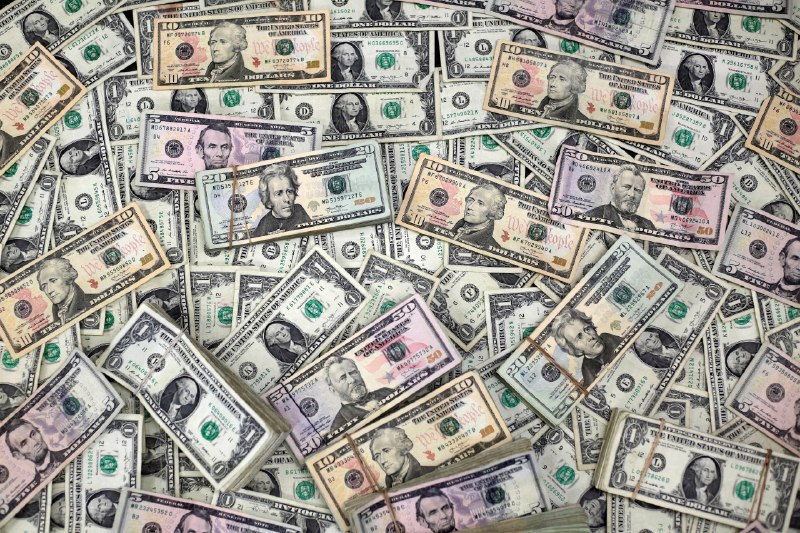 💰 CoreWeave 计划在美 IPO，最高募资 27 亿美元人工智能云服务提供商 CoreWeave 计划在美国首次公开募股（IPO），目标融资额高达 27 亿美元