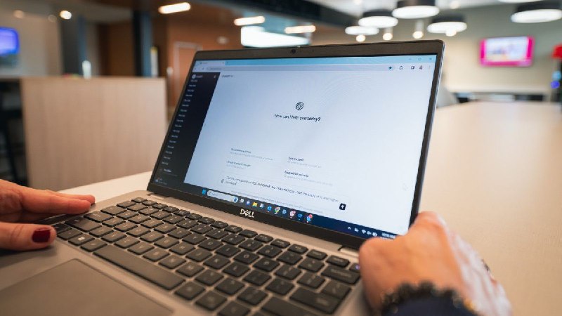 OpenAI与亚利桑那州立大学合作，将ChatGPT应用于课堂教学亚利桑那州立大学（ASU）和OpenAI宣布合作，将ChatGPT引入ASU的课堂