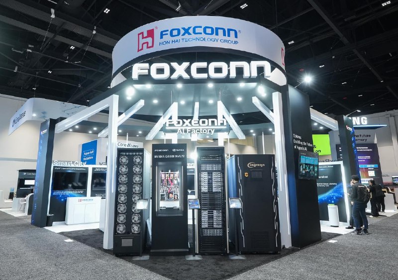 鸿海集团宣布与OpenAI及谷歌母公司达成合作富士康母公司鸿海集团周五表示，将与美国人工智能初创公司OpenAI合作，设计和制造数据中心机架、组件及其他人工智能硬件
