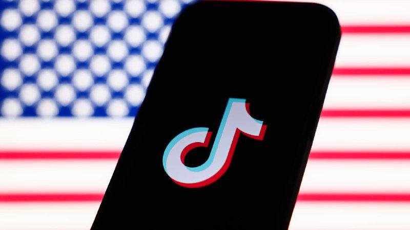 Perplexity AI 提交与 TikTok US 合并意向，破解僵局并获取海量视频数据核心要点：1. 竞购方案：人工智能搜索引擎初创公司 Perplexity AI 提议，与 TikTok US 及新资本合作伙伴合并，组建全新实体