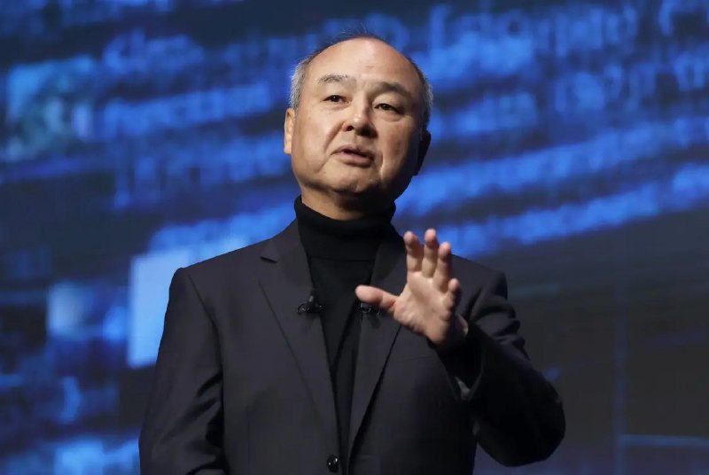 豪赌AI取得回报 孙正义财富暴涨248%超柳井正成日本首富10月30日，据彭博社报道，软银创始人孙正义(Masayoshi Son)在AI领域的重磅押注获得了回报，他的财富现在超越了优衣库创始人柳井正(Tadashi Yanai)，成为日本新首富