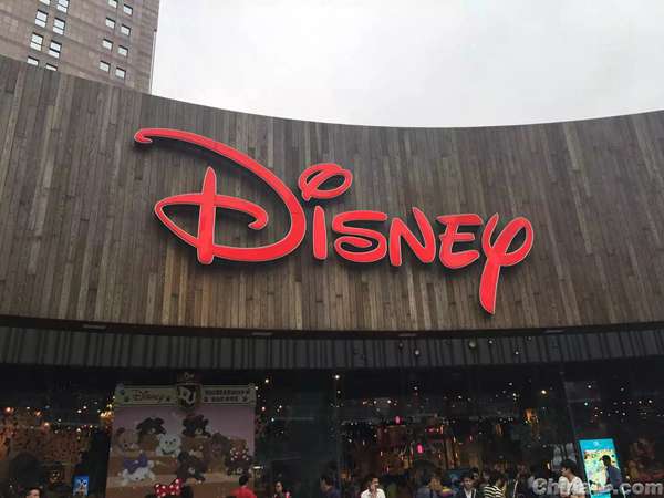 字节调整 Seedance2.0视频生成服务，应对迪士尼等版权侵权指控字节跳动日本公司于2月26日宣布，已对其最新发布的视频生成AI模型 Seedance2.0完成服务调整，旨在严控生成内容可能涉及的权利侵权风险