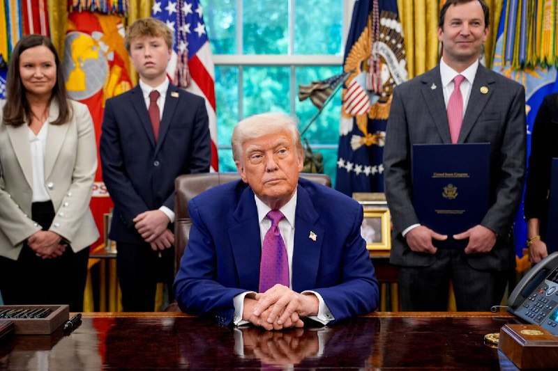 🤝 中美贸易休战促使多国考虑采取更强硬策略：中国在与美国达成关税休战协议中的强硬姿态，促使一些国家重新评估与特朗普政府的贸易谈判策略，考虑采取更强硬的立场