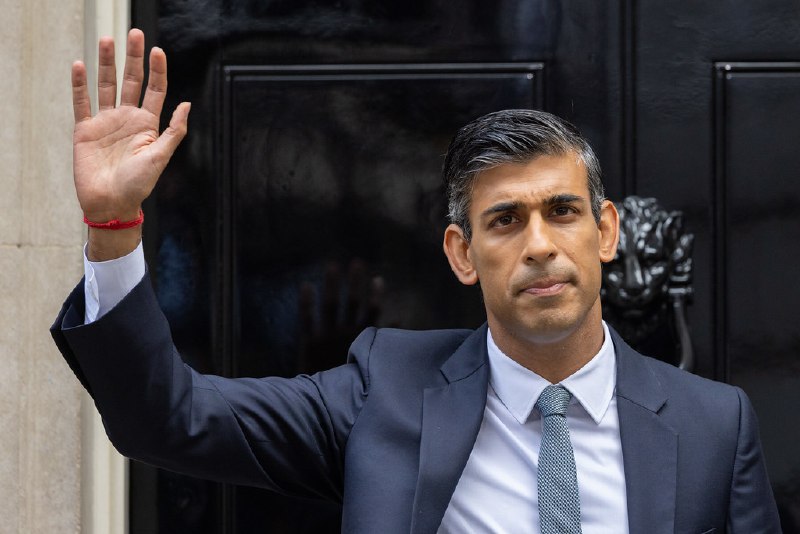 英国前首相苏纳克加入微软和Anthropic担任高级顾问英国前首相里希·苏纳克周四表示，他已加入美国科技巨头微软和人工智能初创公司Anthropic，担任高级顾问