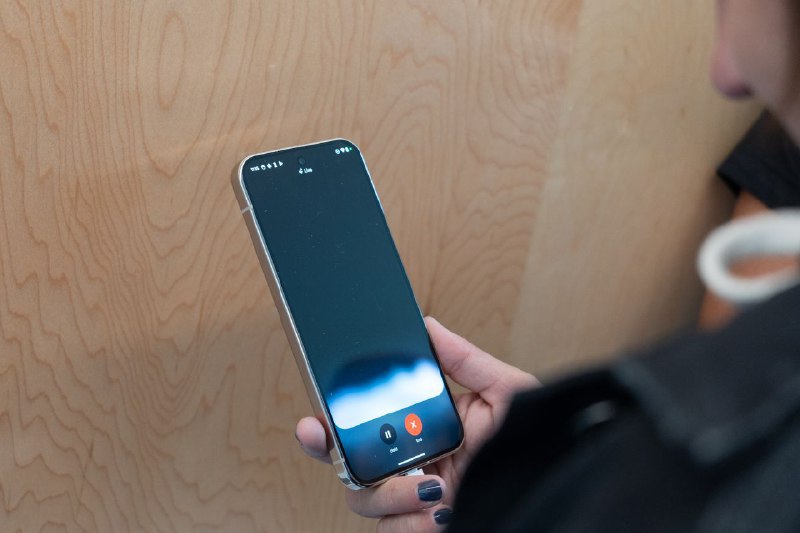 🤖 双子座实时：一个充满希望但略显尴尬的语音助手体验新的语音助手 Gemini Live 在提供解决方案的速度方面表现出色，在最近的一次测试中，它在约 15 秒内就给出了答案，这比 Google Assistant 快得多