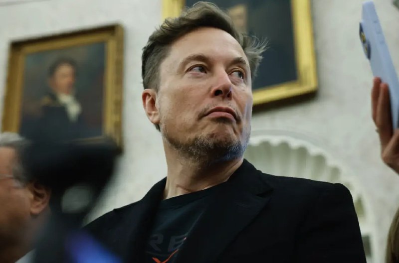 马斯克借火箭公司发展AI：SpaceX向xAI投资20亿美元7月13日，据《华尔街日报》独家报道，据知情投资者透露，埃隆·马斯克(Elon Musk)旗下SpaceX已同意向他的另一家公司xAI投资20亿美元，占到了xAI近期股权融资总额的近一半