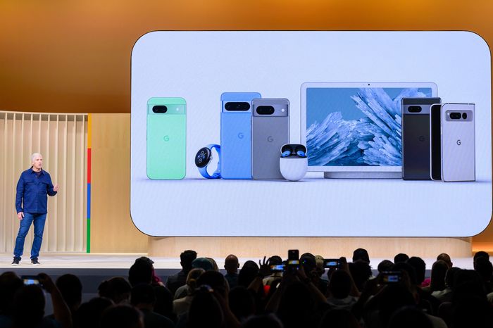 📱 谷歌新手机：AI 成为主角谷歌最新的 Pixel 手机更注重展示 AI 而不是硬件