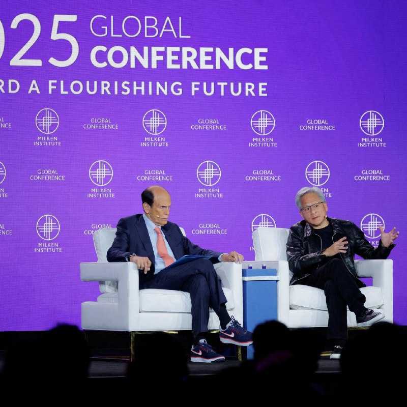 📉 贸易战阴影下的米尔肯会议：CEO们担忧关税，期盼贸易协议* 贸易战担忧： 米尔肯全球会议上，贸易战的威胁笼罩，与会CEO们普遍担忧关税对经济的负面影响