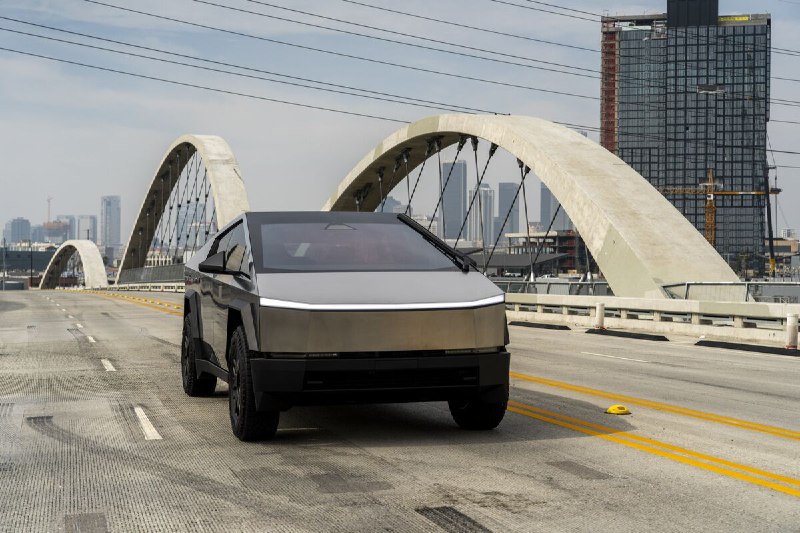 📱 苹果与 OpenAI 合作：短期内预计无收入苹果和 OpenAI 的新合作关系已宣布，将 ChatGPT 整合到苹果设备中，但未披露财务细节