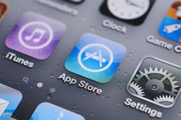 App Store 陷道德危机：调查揭露数十款 AI色情化应用依然在架据AppleInsider报道，尽管苹果公司一直标榜其生态系统的安全性与道德高尚，但近期一份来自科技透明项目（TTP）的调查报告揭露了App Store存在的严重管理漏洞