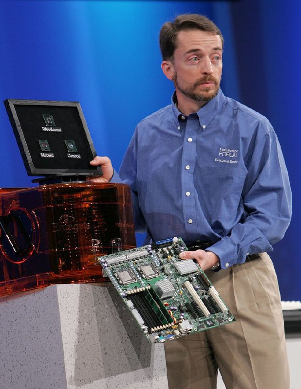 📉英特尔扭亏为盈之路受挫：盖尔辛格的梦想工作变成噩梦英特尔股价周五暴跌 26%，此前该公司公布了令人失望的财务业绩和黯淡的前景