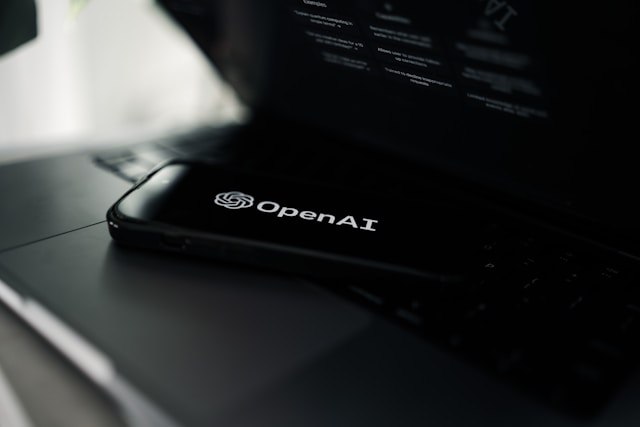 科学问答AI哪家强？ OpenAI o3夺冠 DeepSeek-R1紧随其后美国人工智能（AI）巨头OpenAI打造的AI模型o3，在艾伦人工智能研究所（Ai2）上周发布的基准测试平台SciArena中被评为回答多领域科学问题的最佳工具