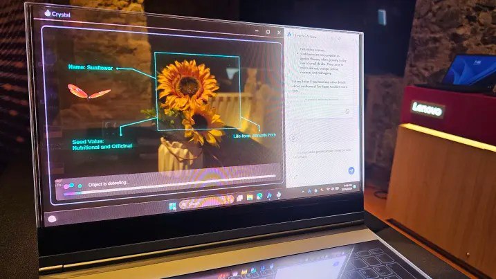 联想展示了一款带有透明屏幕的笔记本电脑联想周一在 MWC 2024 上展示了一款带有无边框透明屏幕的原型笔记本电脑