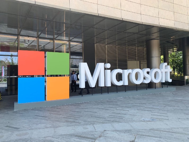 微软AI订阅被控诱骗用户 面临1.75亿美元天价退款微软近日因AI订阅服务Copilot陷入大规模消费者投诉风波，超过270万名用户指控该公司误导其购买高价方案，且在后续退款过程中遭遇技术故障与流程延误