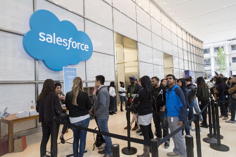 📊 Salesforce 财报或将揭示软件股 AI 未来Salesforce Inc.即将发布的财报对于投资者来说至关重要，他们正在质疑软件公司在人工智能 (AI) 投资上的回报