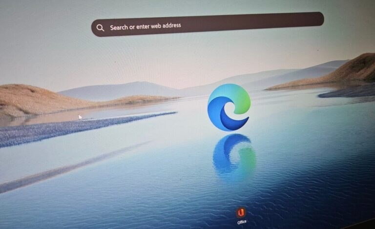 微软Edge浏览器测试新AI功能 可总结浏览历史：但付费才能用据报道，微软Edge浏览器正在测试一项名为“Journeys”的新AI功能，其核心理念是将用户的浏览活动转化为总结，但用户需要订阅每月20美元的Copilot Pro才能使用